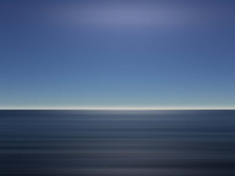 horizon at a calm sea